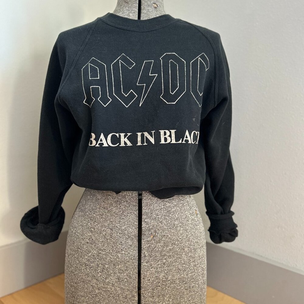 ACDC, size Large, cropped sweatshirt